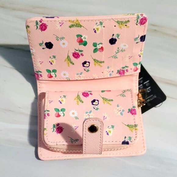 Sanrio Hello Kitty Floral Wallet by Bioworld - Picture 3 of 4